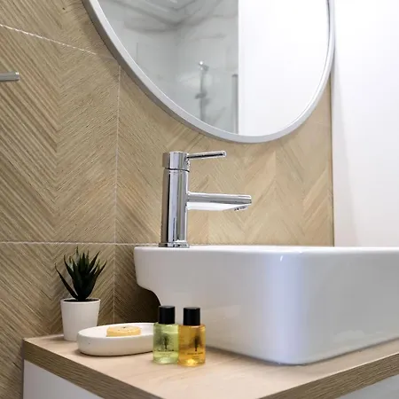 Daire Spacemore Apartments, Dmowskiego - 20 Minut Do Rynku, Self Check-in 24h, Parking, Bikes Wroclaw