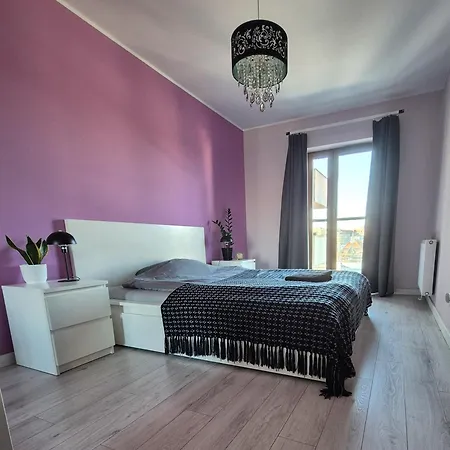 Spacemore Apartments, Dmowskiego - 20 Minut Do Rynku, Self Check-in 24h, Parking, Bikes Daire Wroclaw