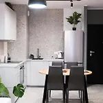 公寓 Spacemore Apartments, Dmowskiego - 20 Minut Do Rynku, Self Check-in 24h, Parking, Bikes