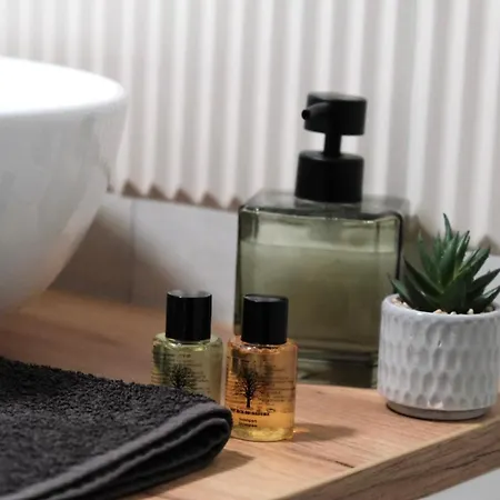 Spacemore Apartments, Dmowskiego - 20 Minut Do Rynku, Self Check-in 24h, Parking, Bikes アパート ヴロツワフ