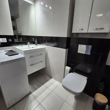 דירה Spacemore Apartments, Dmowskiego - 20 Minut Do Rynku, Self Check-in 24h, Parking, Bikes