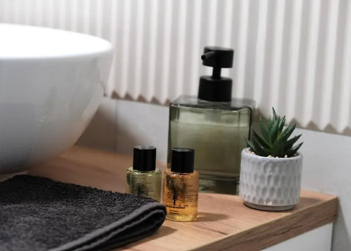 Spacemore Apartments, Dmowskiego - 20 Minut Do Rynku, Self Check-in 24h, Parking, Bikes Daire Wroclaw